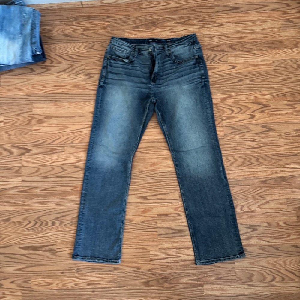 LIKE NEW BKE "TYLER" 36x34